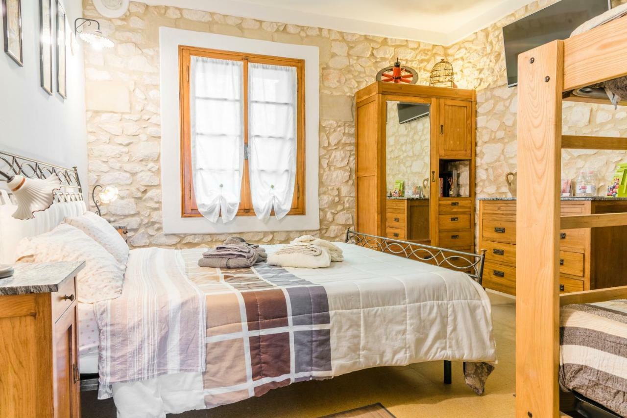 Relais Des Roches Bed & Breakfast โซนา ภายนอก รูปภาพ