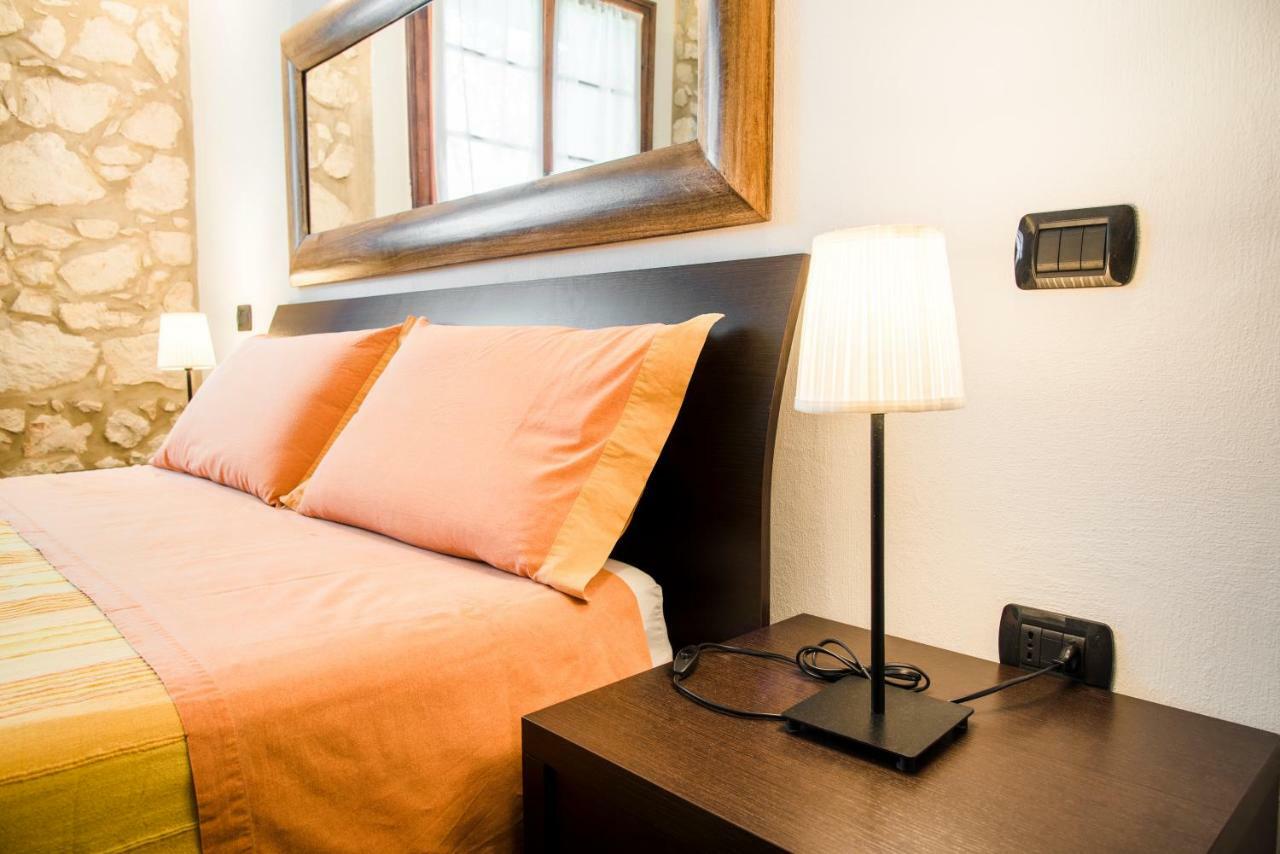 Relais Des Roches Bed & Breakfast โซนา ภายนอก รูปภาพ