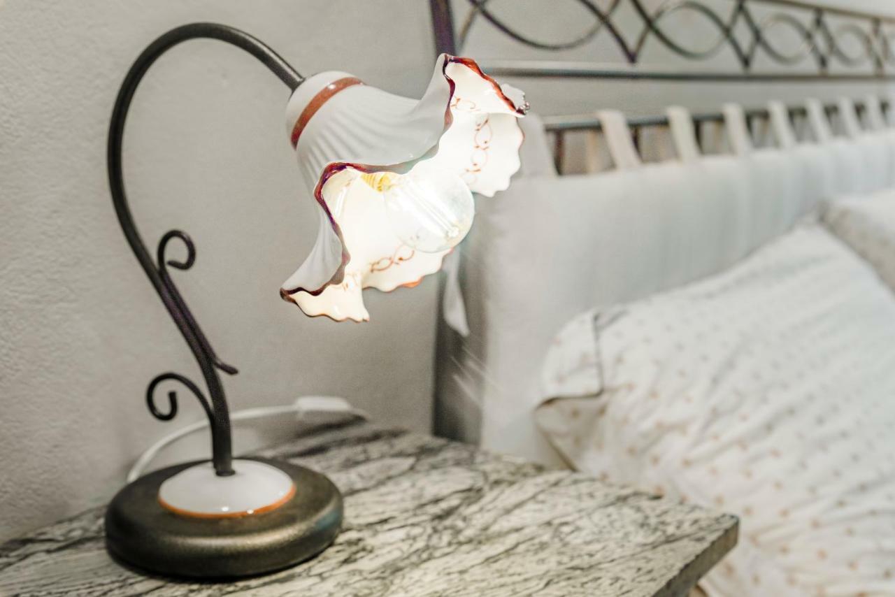 Relais Des Roches Bed & Breakfast โซนา ภายนอก รูปภาพ